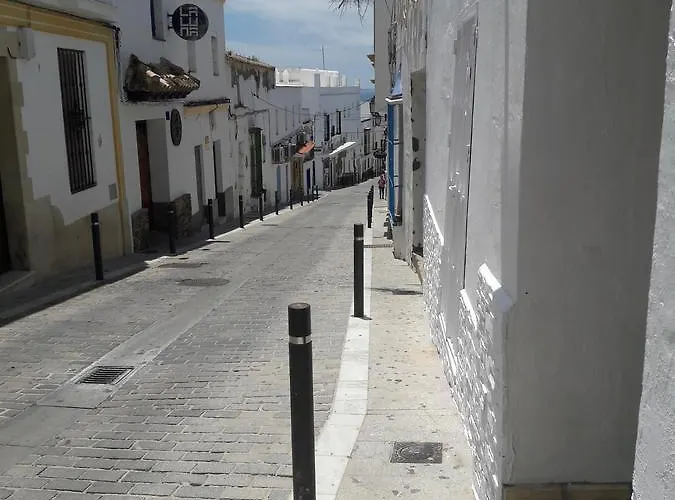 Ch Ii Zona De Ocio Nocturno * Кониль-де-ла-Фронтера