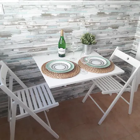 Ch Ii Zona De Ocio Nocturno * 科尼尔-德拉弗龙特拉